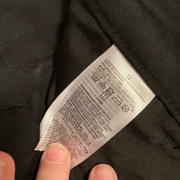 Black Old Navy Pixie Pants size 12 EUC - Picture 3 of 4